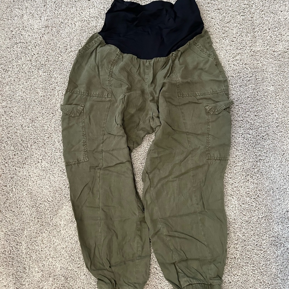 Maternity cargo pants